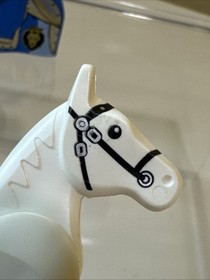 LEGO minifigure White Horse with Lion Knight Barding 13744pb02 castle 70404