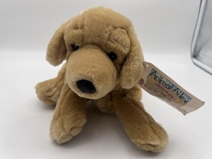Vintage 2000 Toys R Us Animal Alley Yellow Labrador Lab Dog