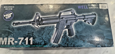 エアガン　エアソフトガン　エアコキライフル　エアコキ　トイガン　MR-711 Well Fire MR711 M4A1 Airsoft Spring Rifle w/ Adjustable Stock