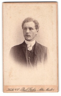Fotografie Paul Gerber, Halle a/S, Alter Markt 1, Porträt eines Studenten Hugo  
