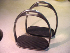 Vtg Shires Stainless Steel Fillis Style 4.5" Stirrups 2" Black Pads England