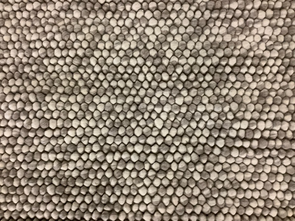 BEIGE 2'-3" x 8'-0" Back Stain Rug, Reduced Price 1172673719 NAT620B-28 - Image 2 of 4