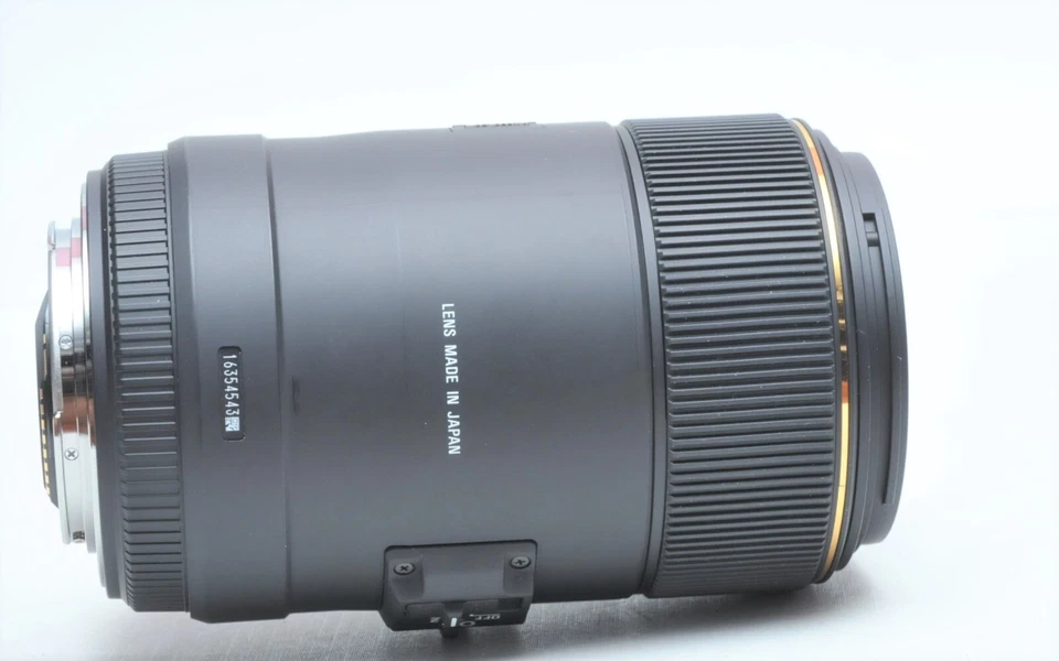 Sigma 105mm f/2.8 EX DG OS HSM Macro Lens for Canon EF *REPAIR/PARTS* AS IS - Image 2 of 4