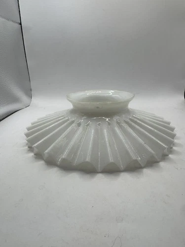 ANTIQUE MILK GLASS RUFFLED PETTICOAT SHADE OIL LAMP