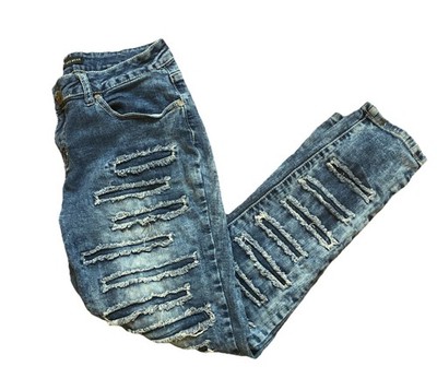 Women s Junior Size 13 Traffic Jeans Wear Brand Distressed Medium Wash Denim GUC