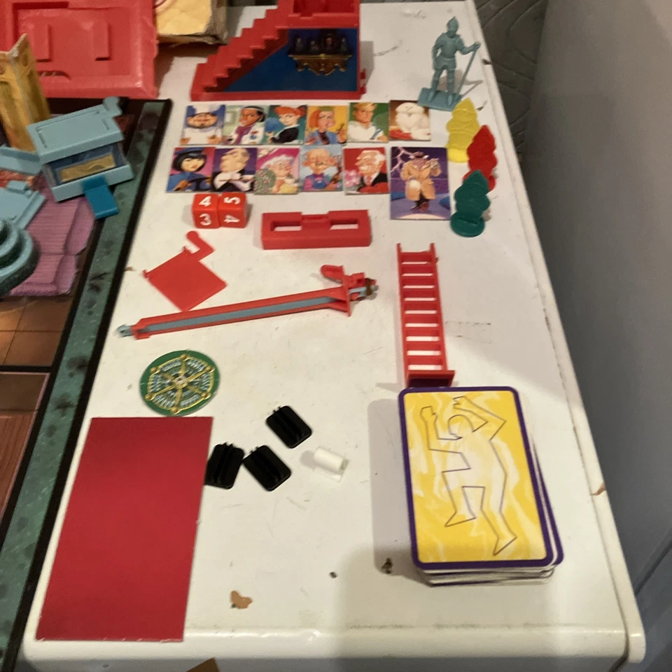 13 Dead End Drive Board Game by MB Games 1994 Family Fun Retro Vtg Spares - Image 2 of 4