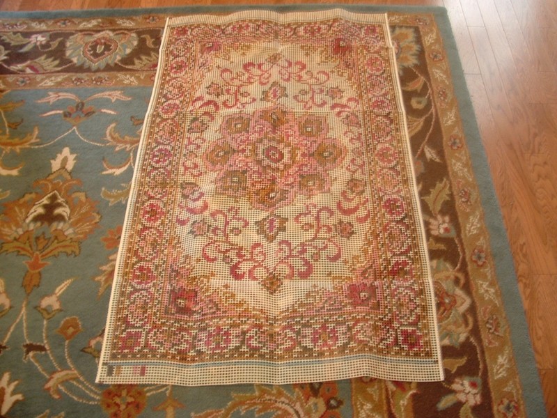 Shillcraft/Readicut  100%  6 PLY WOOL Kit #683  Chara  36X60 With Recipe