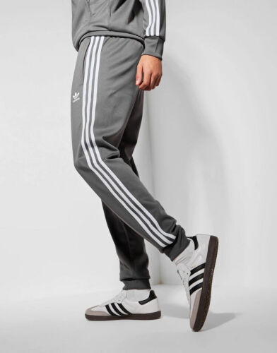 Adidas Originals Adicolor Classici Sst Uomo Pantaloni Tuta IN Grigio e Bianco - Zdjęcie 1 z 4