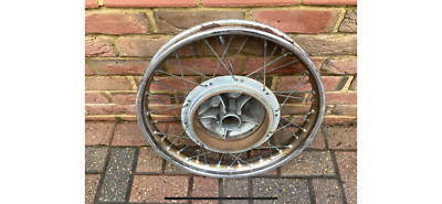 TRIUMPH T120, T100, T150, BSA VORDERRAD MIT KONISCHER NABE.