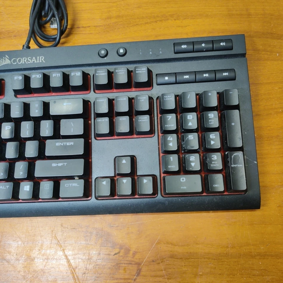 Corsair K68 Mechanical Black Gaming Keyboard Red LED CHERRY MX Red color only - Image 4 of 4