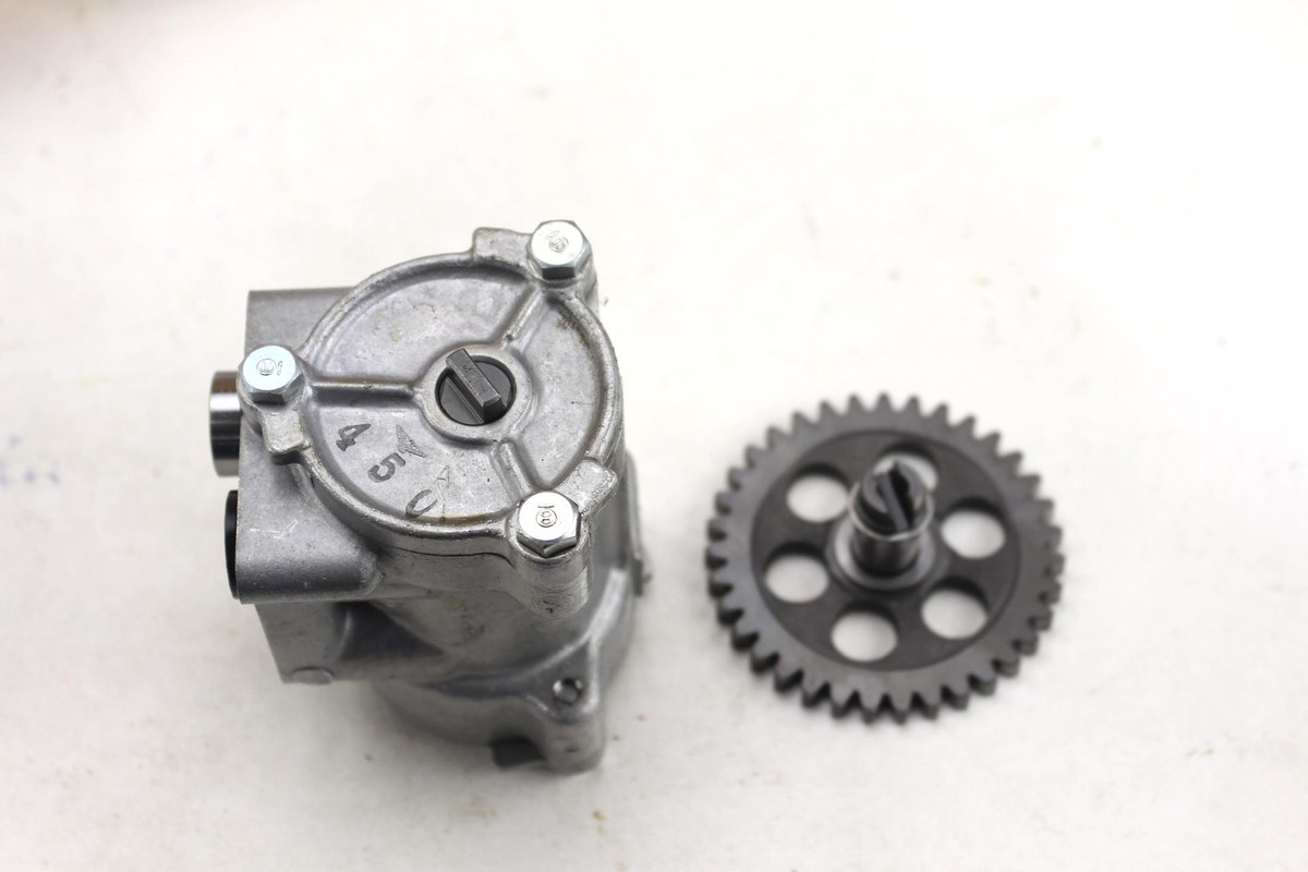 1995 Kawasaki Zx1100 GPZ Oil Pump and Filter Mount OEM 1100 for