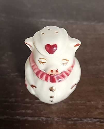 VTG SHAWNEE Winnie the Pig Salt -OR- Pepper Shaker Burg Collar w/Gold Highlights - Picture 10 of 13