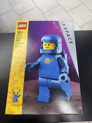 New LEGO Space (40921) Up-Scaled Blue Astronaut Minifigure - NEW! In Hand!