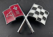 Original Chevrolet Corvette Front Nose Emblem Crossed Flags Gm Part 3872929-66 Original Chevrolet Corvette Front Nose Emblem Crossed Flags Gm Part 3872929-66