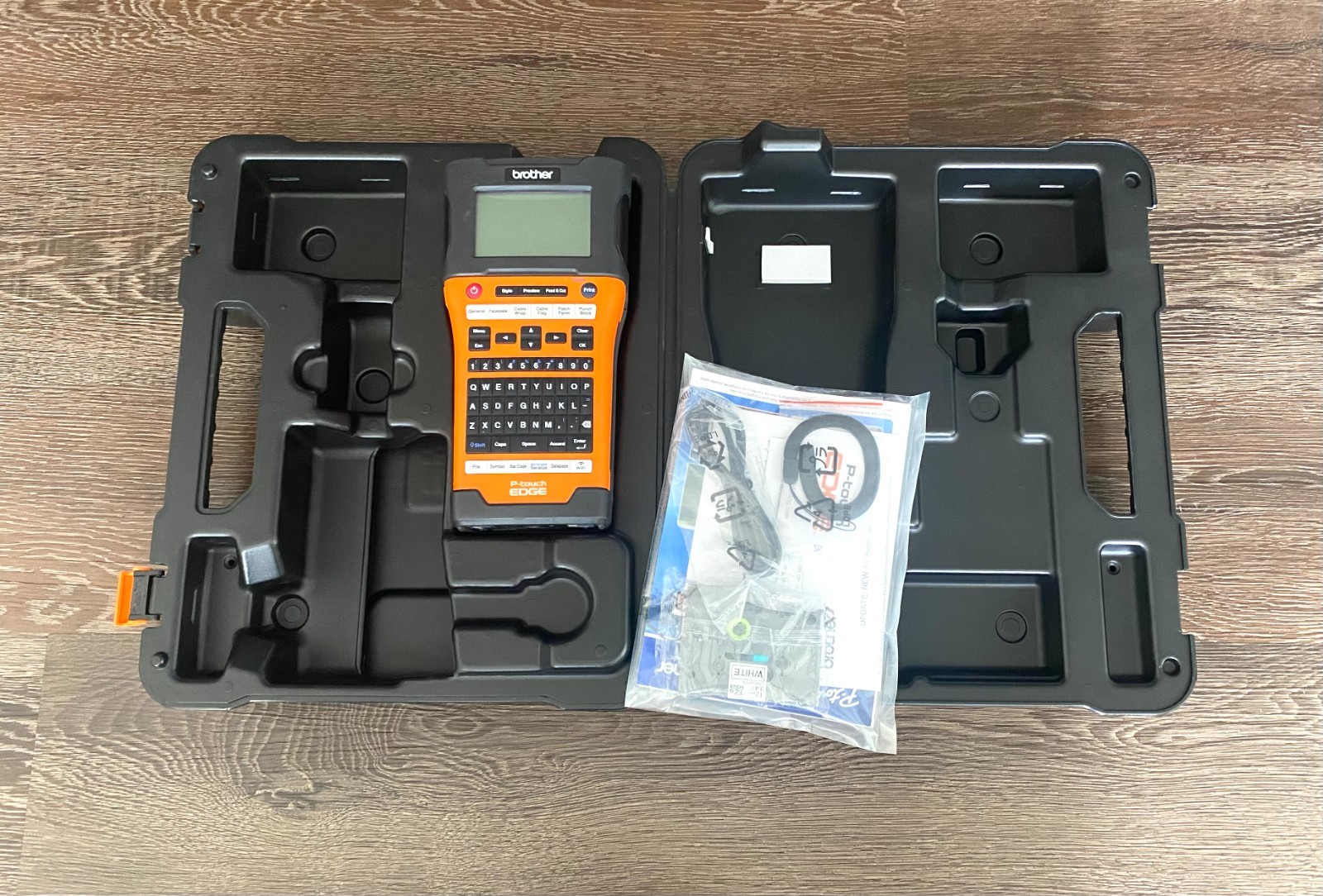 *read* Brother P-touch EDGE Wireless Handheld Industrial Label Printer PT-E550W