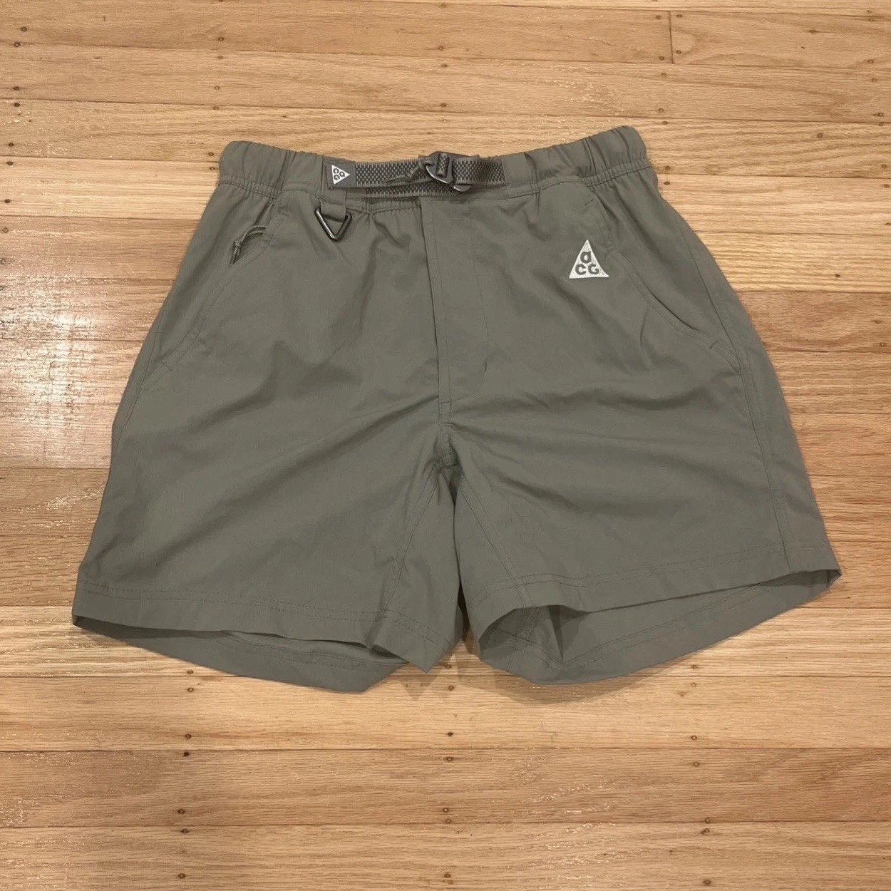 NEW Nike ACG Hiking 6" Shorts Loose Fit Dark Stucco FN2430-053 Men's Size XS