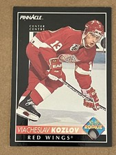 1992-93 PINNACLE CANADIAN - Vyacheslav Kozlov RED WINGS #230 ROOKIE