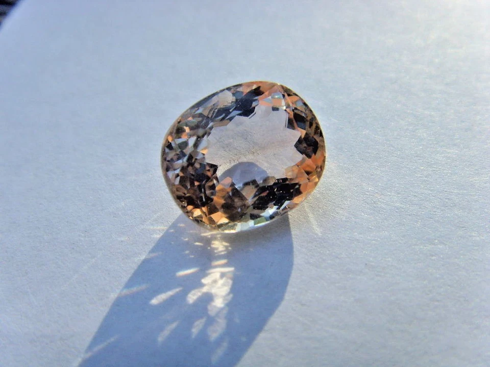 8 CARAT FACETED NATURAL champagne topaz GEM STONE OVL 12X10 MM PAKIISTAN HF1412 - Image 3 of 4