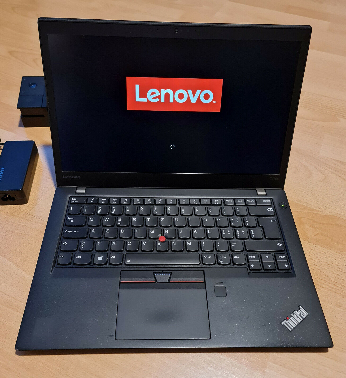 Details zu  Lenovo ThinkPad T470s - Core i5-6300U 12GB RAM 256GB SSD Touch Dock WIN 10 Pro HEISS im Inland