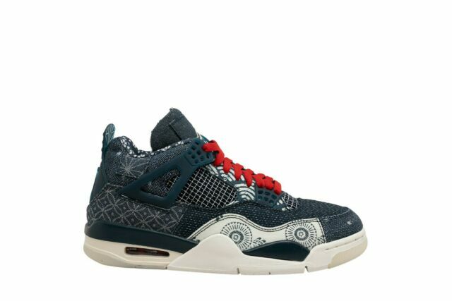 Size 9 - Jordan 4 Retro SE Deep Ocean 
