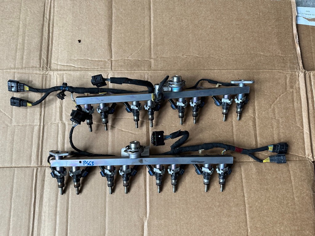 17-25 Mclaren 720S 720 2020 Fuel Injector Rails Set