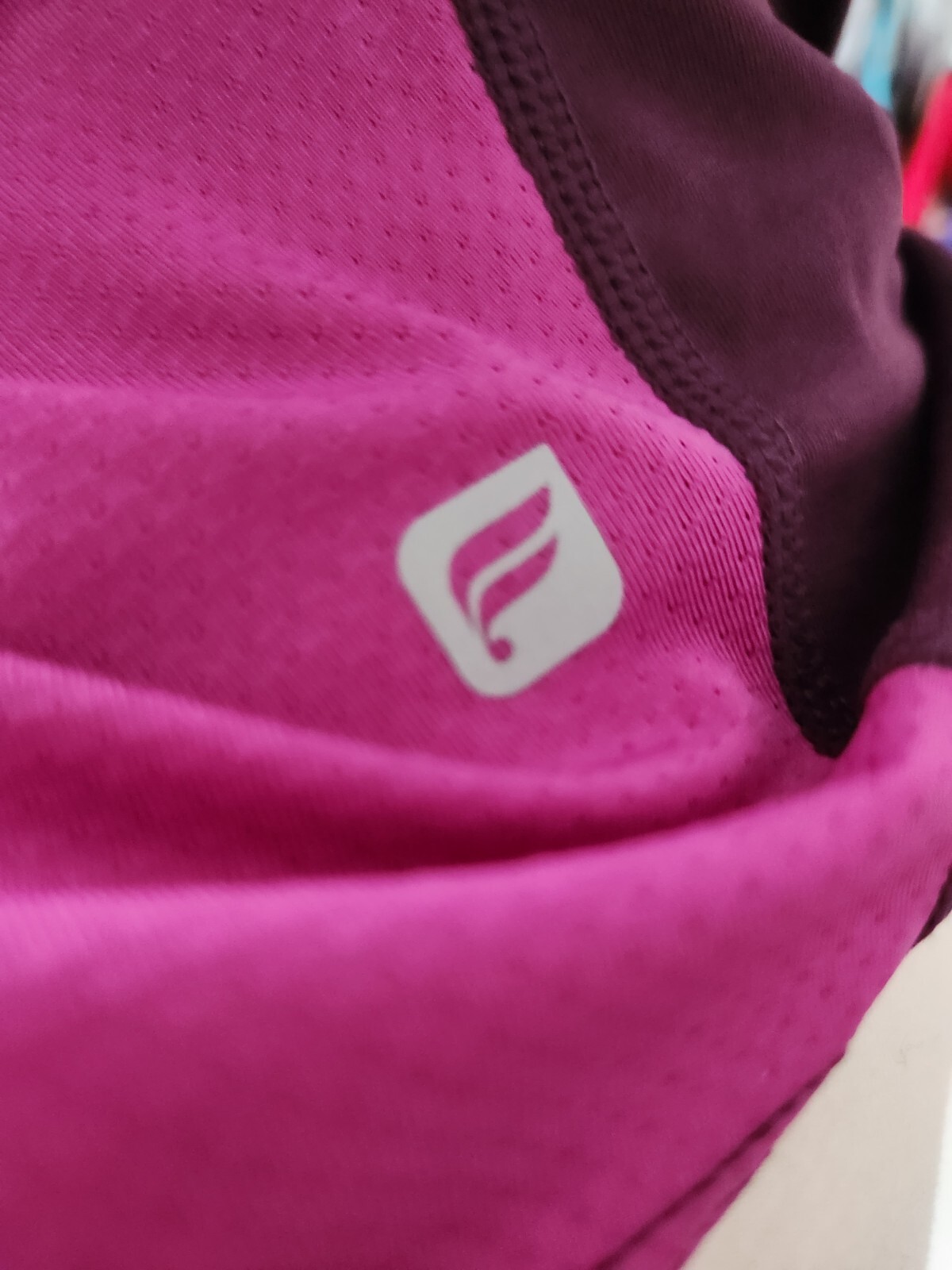 Fabletics Fuscia Plum Athletic Infinity Scarf One… - image 6