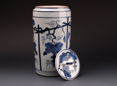 Japanese Mizusashi [ Water Jug ] 平安 [手塚景雲] / 染付葡萄文水指