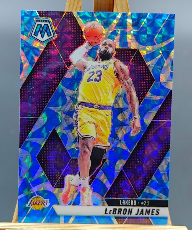 LeBron James 2024-25 Panini Mosaic Reactive Blue Prizm #180 -a