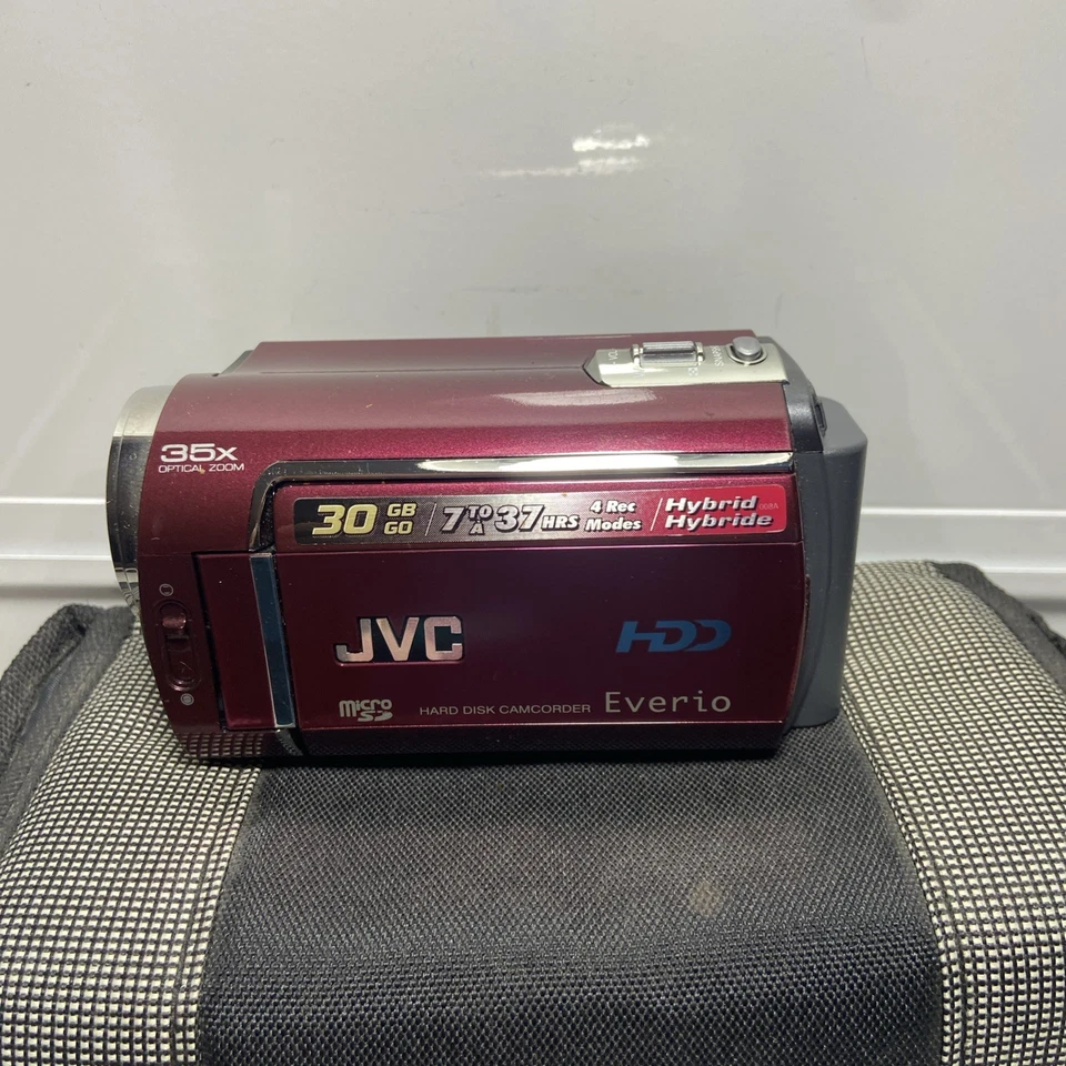 JVC Everio GZ-MG330RU Red 2.7" LCD 35x Optical Zoom 30GB Hard Disk Camcorder - Image 2 of 4