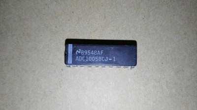 1pc New ADC1005BCJ-1 10-BIT P Compatible A/D Converter CDIP20 #md