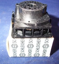 Schleicher relay socket B 15 R N11197/17 original packaging