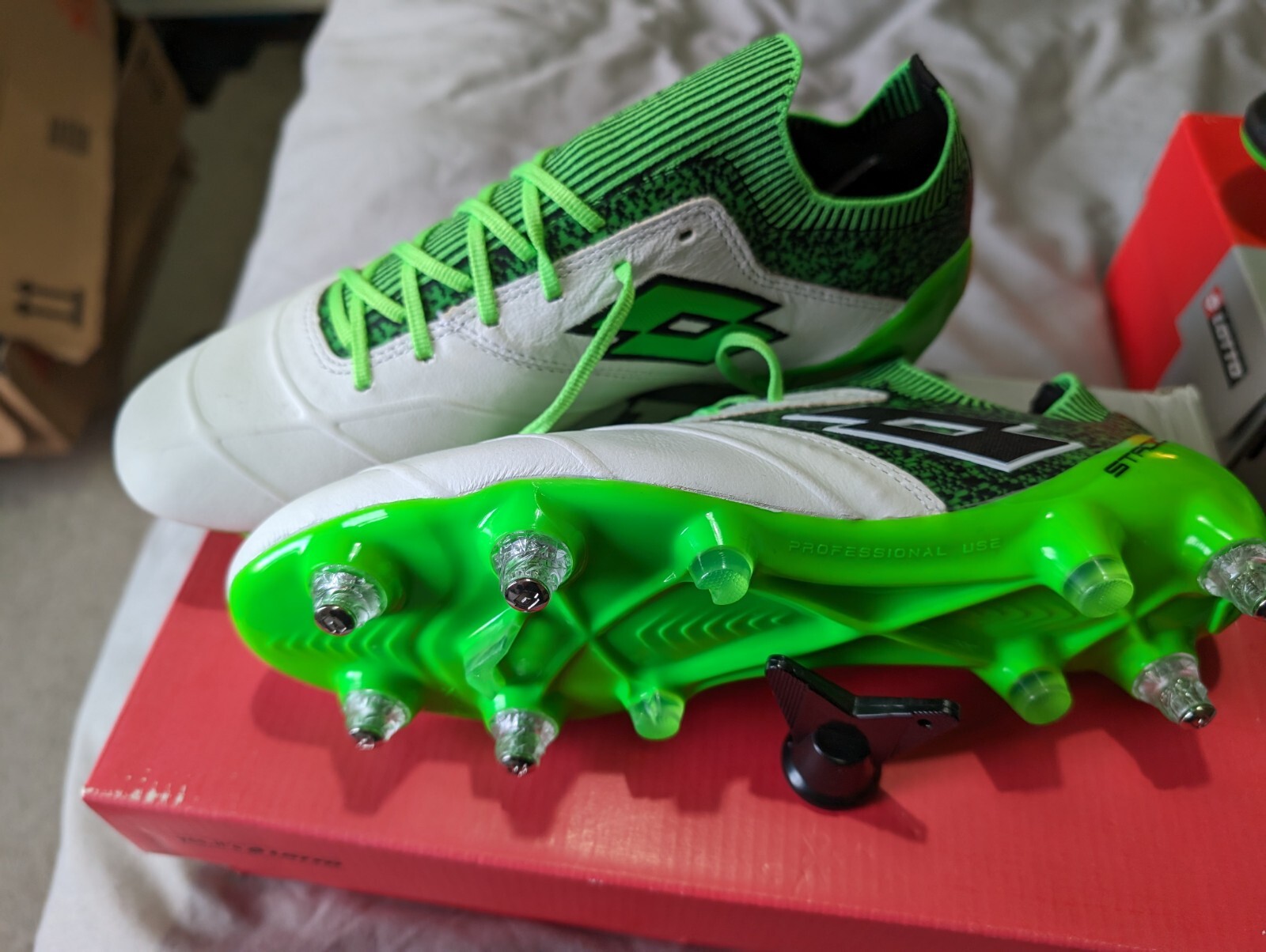 Scarpe da calcio Lotto Stadio 100 II SG taglia 6 5 UK RRP £ 185 00