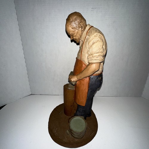 Great 1987 Tom Clark "BLACKSMITH" Tall Figurine, Cairn - Picture 4 of 4