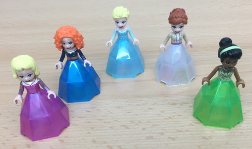 LEGO®-Minifigure Diamante Abito da ballo DISNEY PRINCESSES - Anna Tiana Elsa - Foto 3 di 39
