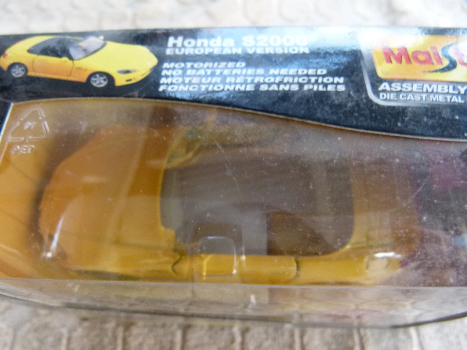 Maisto Assembly Line 1:36? Honda S2000 diecast/free post - image 3 of 4