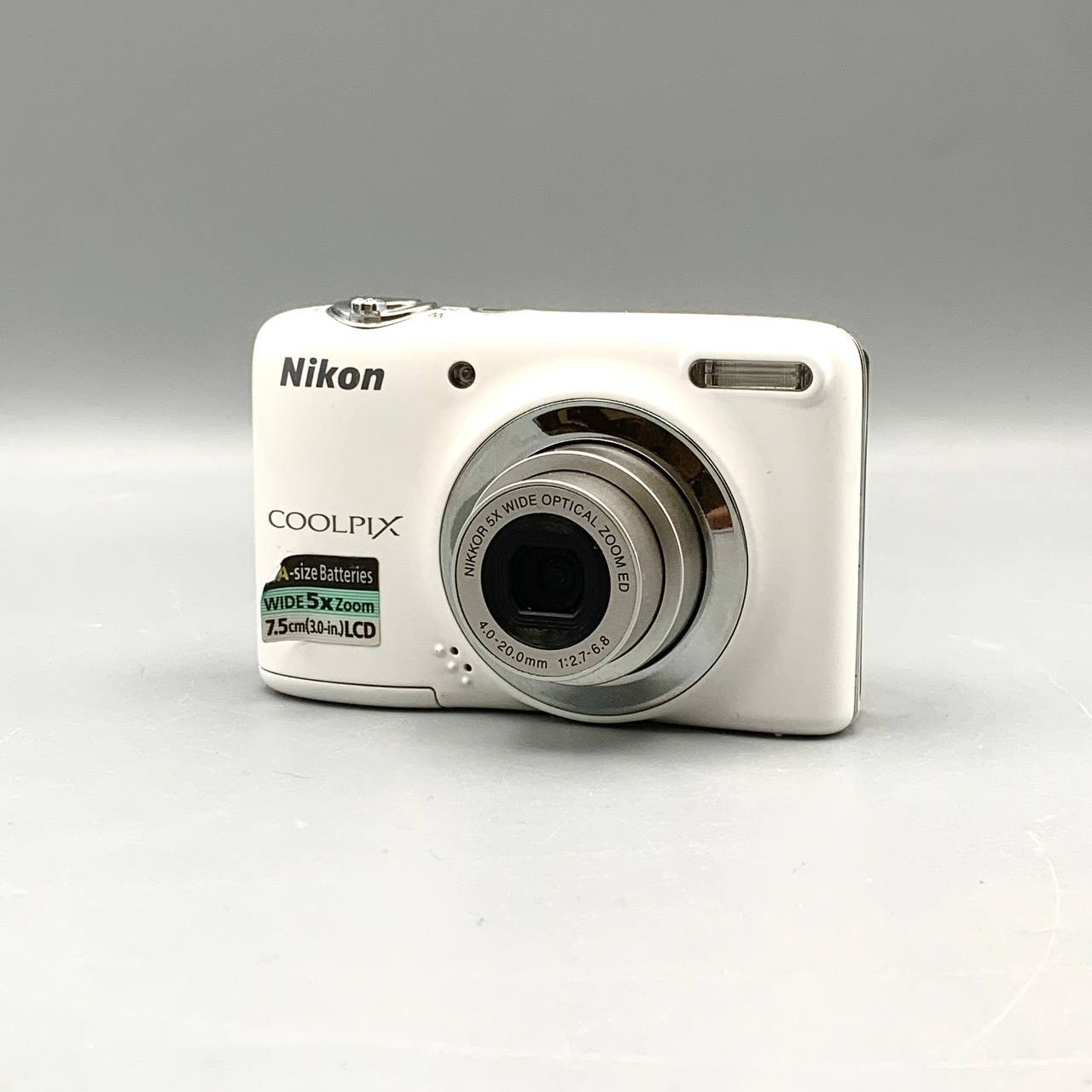 Fotocamera NIKON COOLPIX L25 Digitale Compatta Bianca 10.1 MP - 5x Zoom + SD 2GB