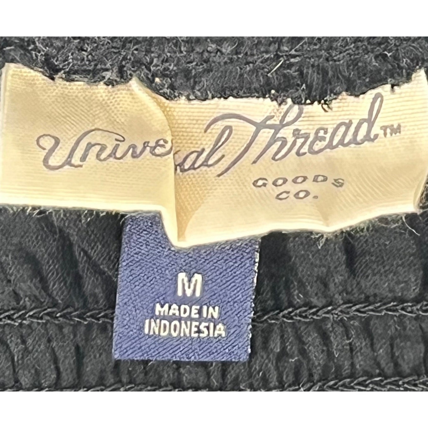 Universal Thread Black Scalloped Stretch Sleevele… - image 2