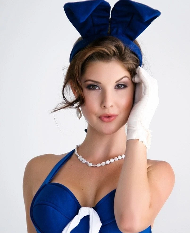 Amanda Cerny Photo Gallery