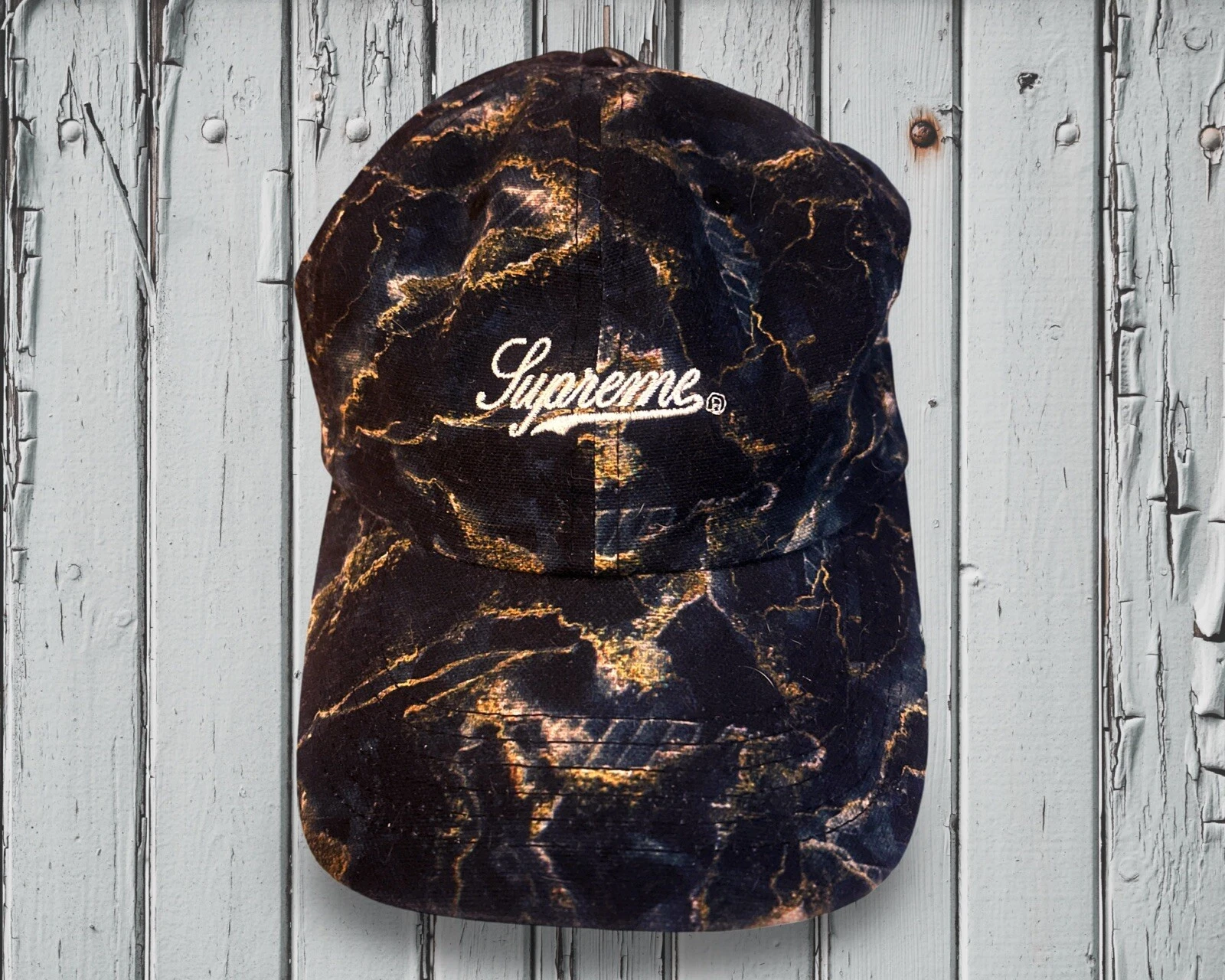Chapeau d'occasion SUPREME marbre 6 panneaux noir OS FW20 semaine 18 100% authentique neuf