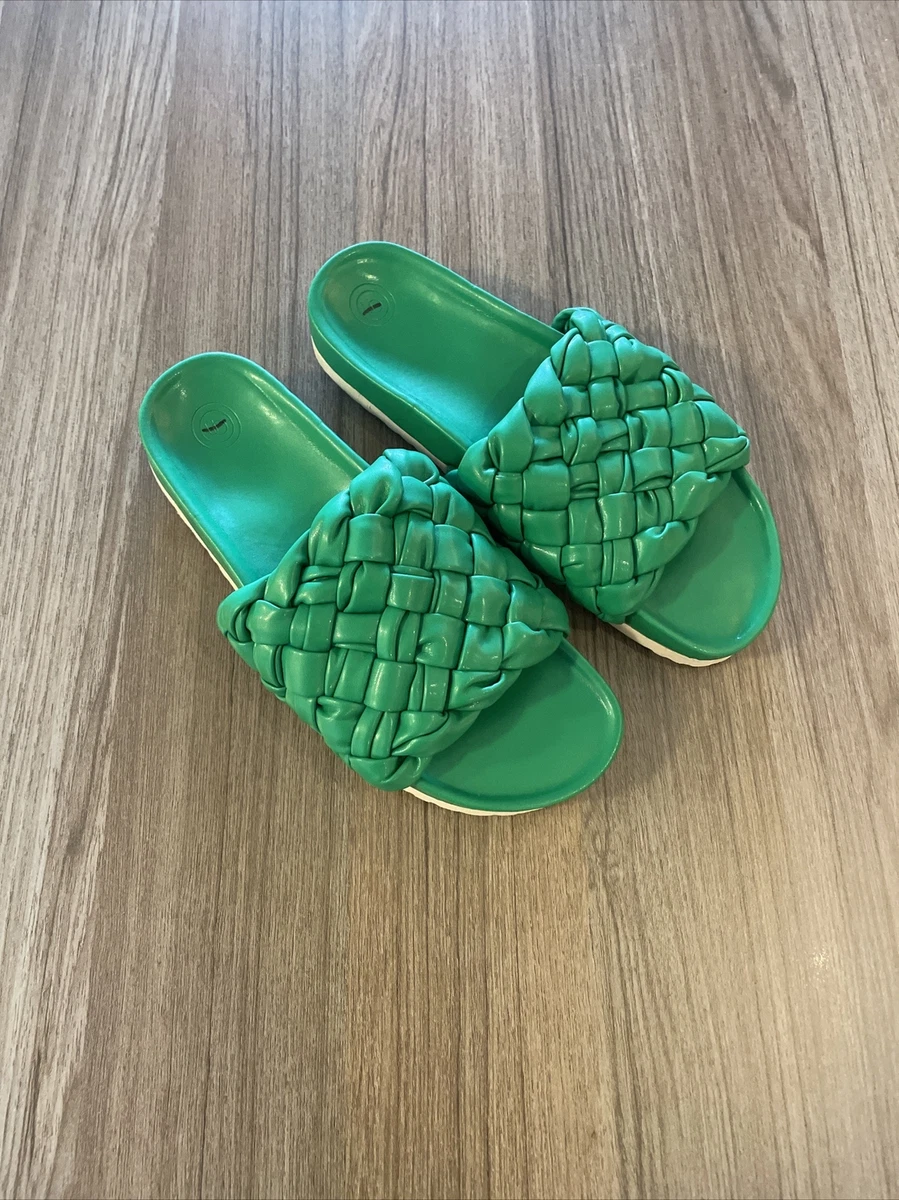 Urban outfitters slides 2025