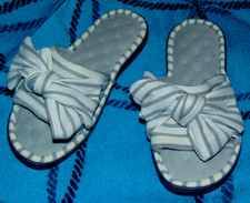 ULTRAIDEAS GrayWhite Memory Foam Bow SlidesIndoor/Outdoor Slippers Spa/Pool 7-8