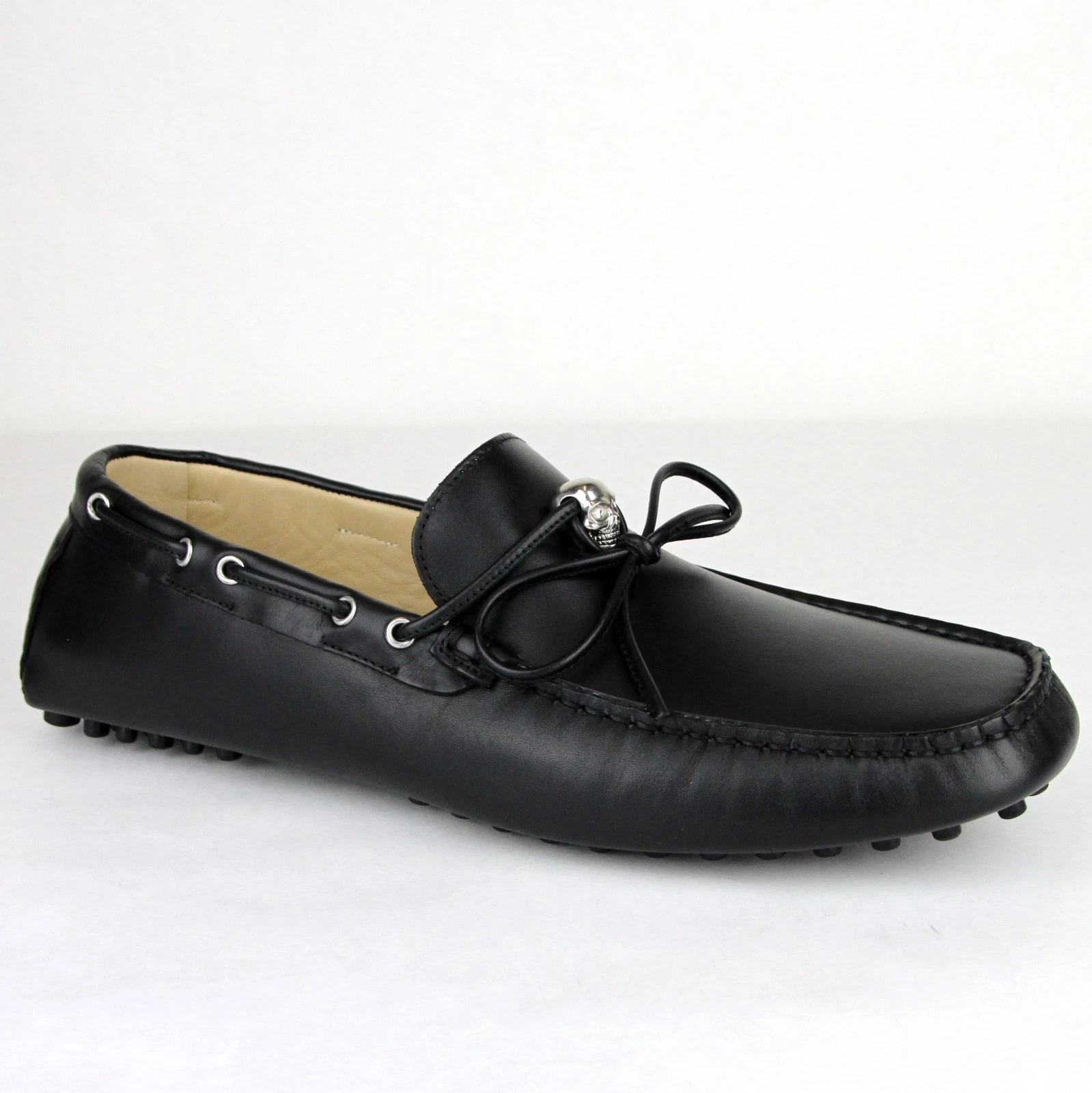 Mocassino da uomo Alexander McQueen in pelle nera $485 con teschio argento 389537 1000