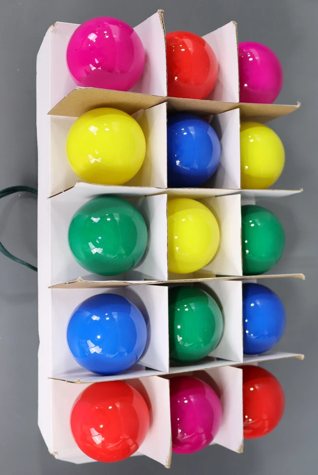 Vickerman 15 Multi-Colored G50 Light on Green Wire  15  Christmas Light Strand - Image 2 of 4