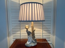 Zaphir Porcelain Figurine Table Lamp