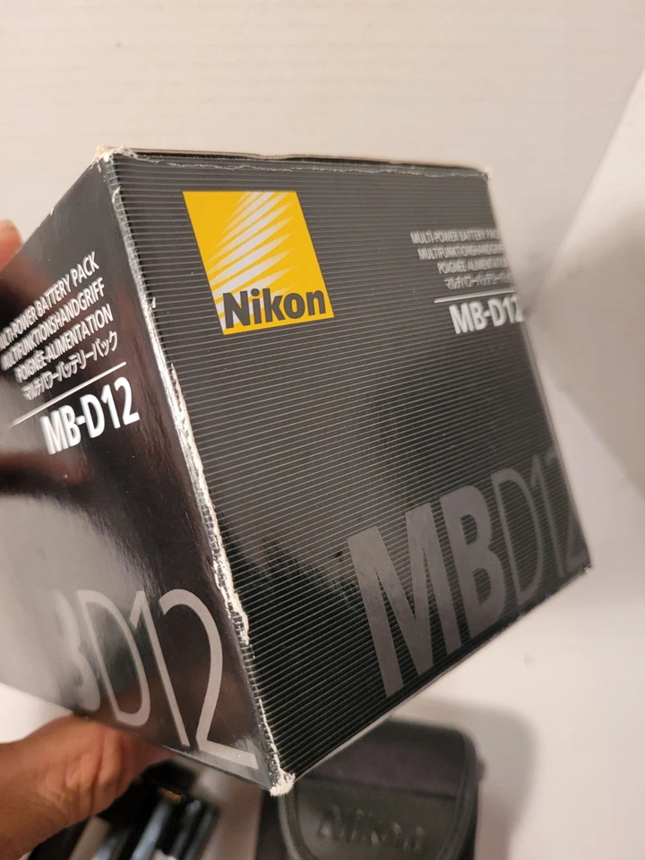 Новый Nikon MB-D12 аккумулятор ручки для D810 D810A D800 D800E с коробкой ручной очистки - Изображение 4 из 4
