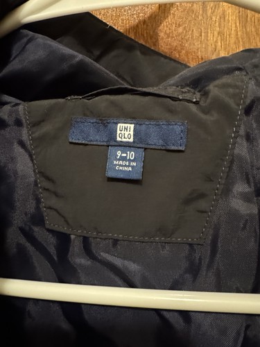Uniqlo Kids Puffer Size 9-10 Jacket Full Zip Hooded Black Outdoor Youth - Picture 2 of 3