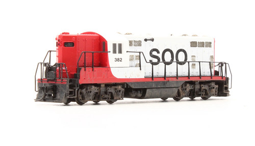 Gebrauchte 48034 GP7 Diesellok Soo Line - Road #382 - Custom Weathered | Condition: Used