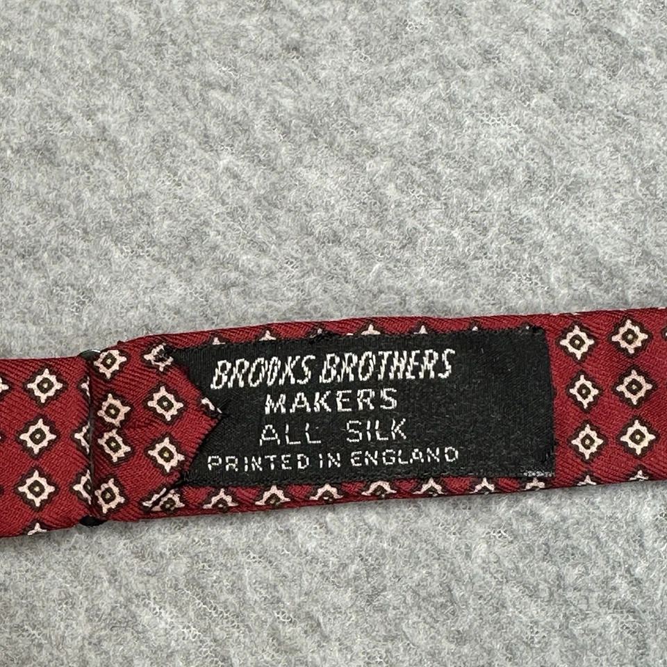 Pajarita de seda vintage Brooks Brothers Makers rojo foulard geométrico autocorbata Foto 3 de 4