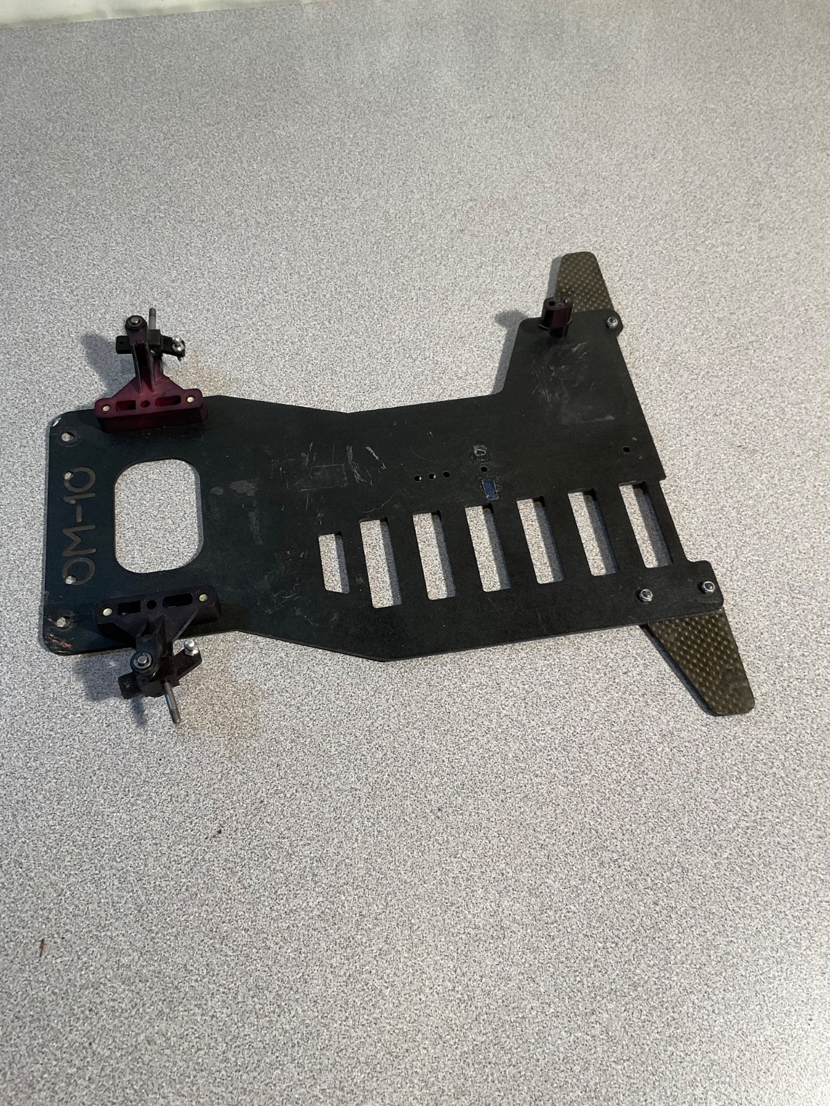Vintage RC10L OM-10 Oval Pan Carpet Car Graphite Chassis