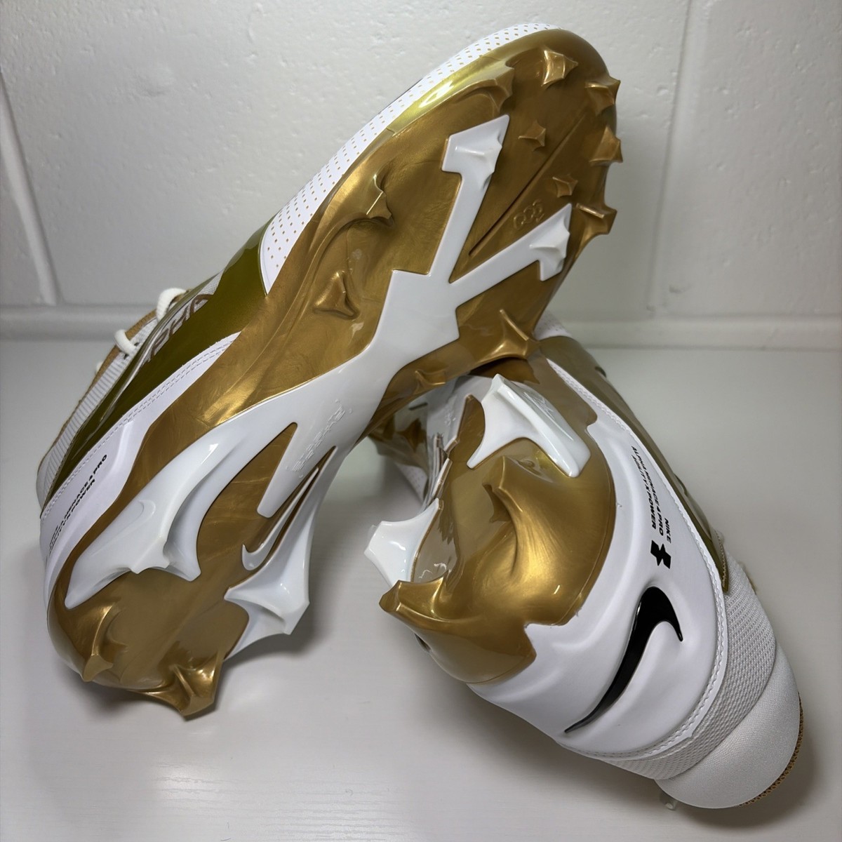 Size 10.5 -  Mens Nike Alpha Menace 4 Pro Football Cleats White Gold FD7037-105 Amazon.com | Nike Alpha Menace 4 Pro Football Cleats White  main image 2